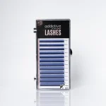 Κασετίνα (tray) με μπλε εξτένσιον βλεφαρίδων (Blue Lashes) της Addictive Lashes. Περιλαμβάνει mix μήκη (7mm-12mm) με καμπυλότητα C και πάχος 0.07, ιδανική για δημιουργικό styling και color effects.