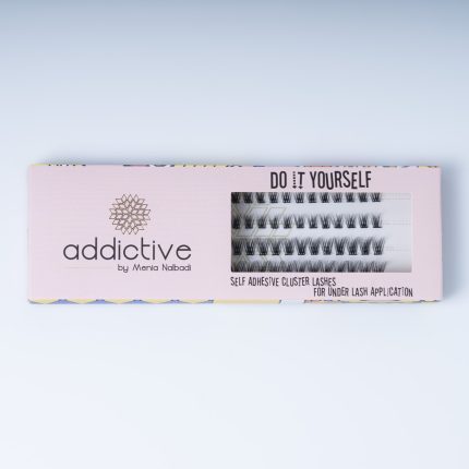 Συσκευασία DIY βλεφαρίδων Power Doll της Addictive Lashes. Αυτοκόλλητα τουφάκια (self-adhesive clusters) σχεδιασμένα για Doll Eye αποτέλεσμα και τοποθέτηση under lash.